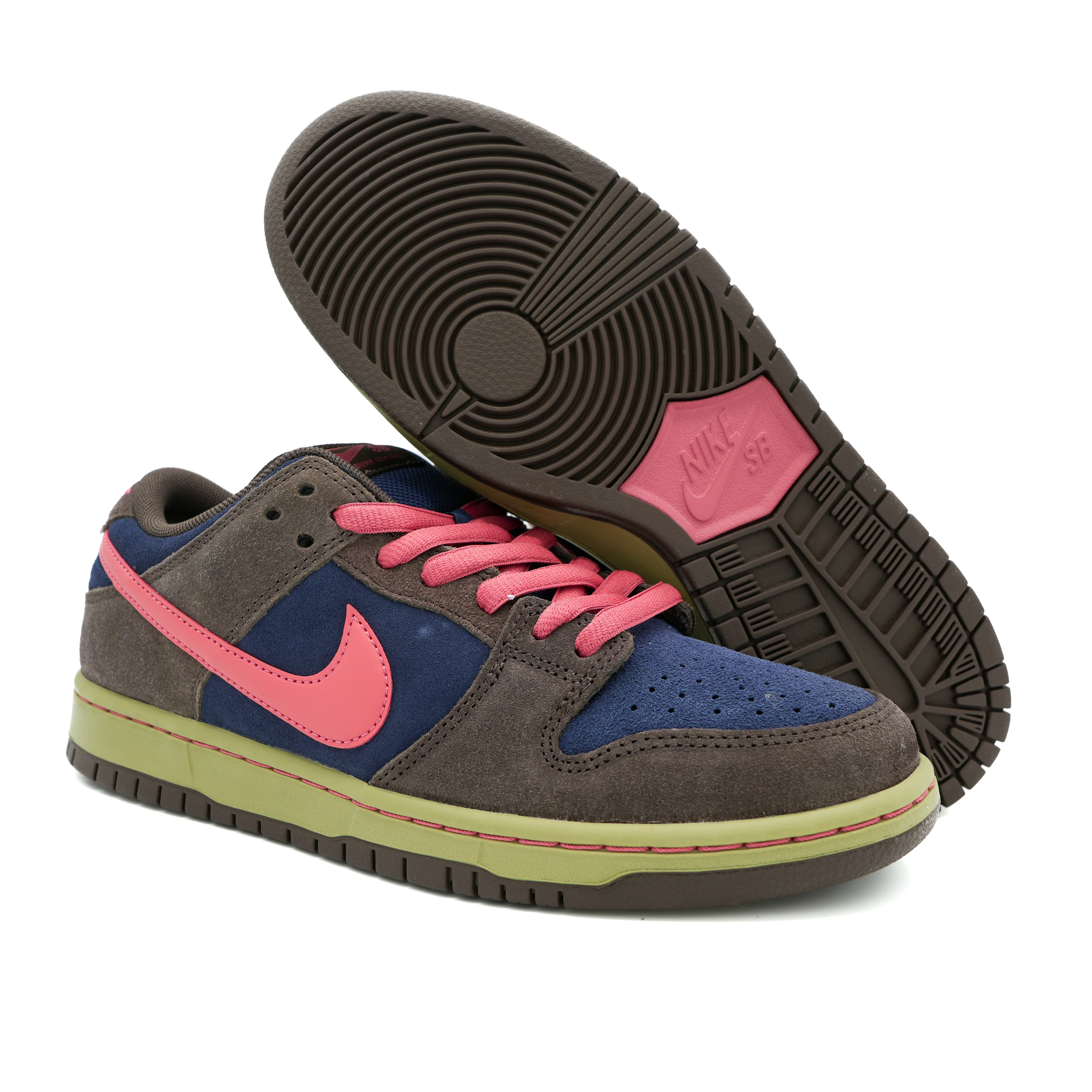 Nike SB Dunk Low Pro - Baroque Brown/Adobe - Image 3